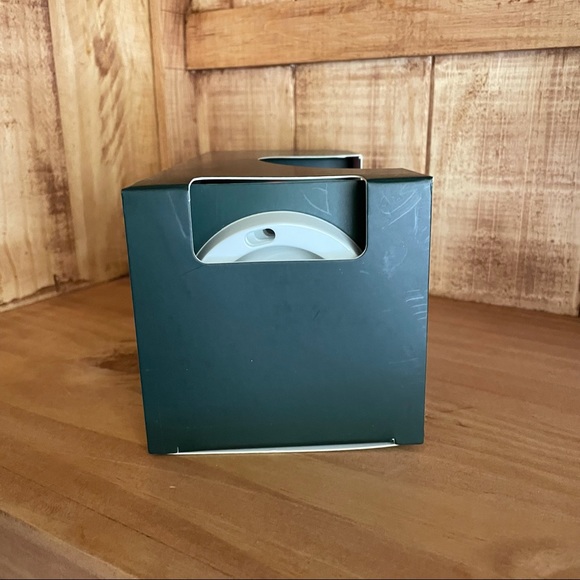 NWT Starbucks Valentine’s Reusable Hot Cups - Picture 6 of 10